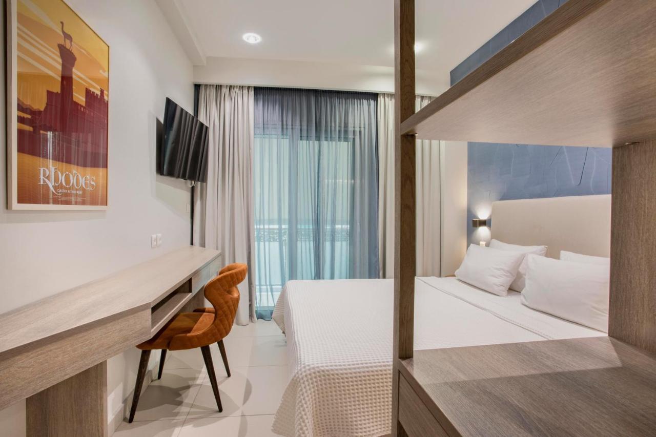Phidias Piraeus Hotel Exterior foto